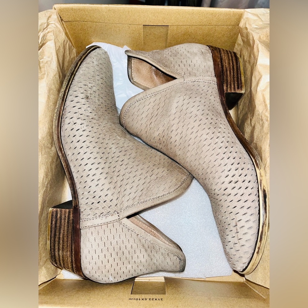 Lucky Brand Bashina Booties